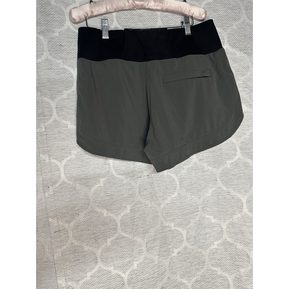 Athleta Womens Ascender Athletic Gym Shorts Side Stripes Running Workout Sz 8 - Picture 3 of 4